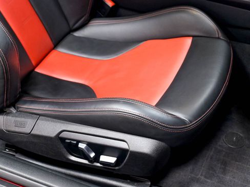 Used 2020 BMW M4 Coupe w/ Competition Package RWD image 26