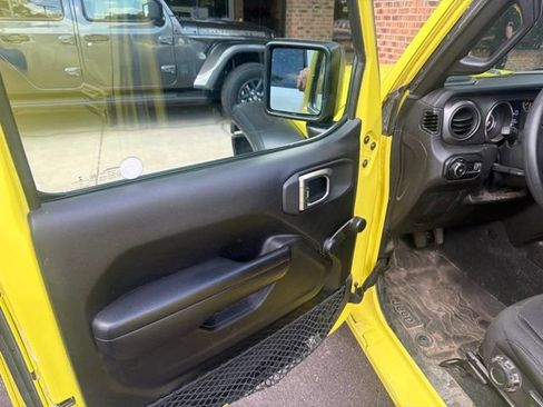 Used 2023 Jeep Wrangler Unlimited Sport AWD/4WD image 9