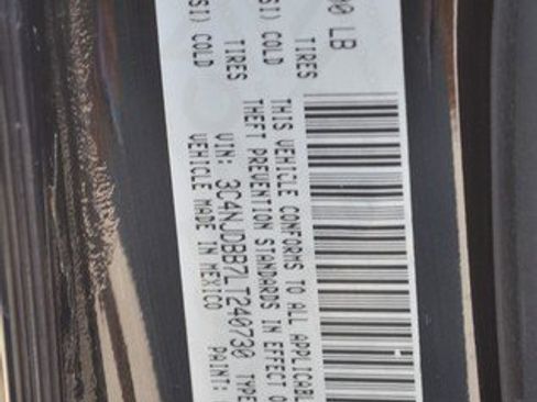 Used 2020 Jeep Compass Latitude w/ Cold Weather Group image 14