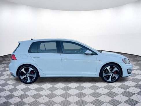 Used 2017 Volkswagen GTI S image 8