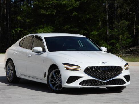 Used 2022 Genesis G70 2.0T RWD image 13