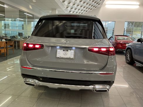 Certified 2025 Mercedes-Benz Maybach GLS 600 4MATIC image 6