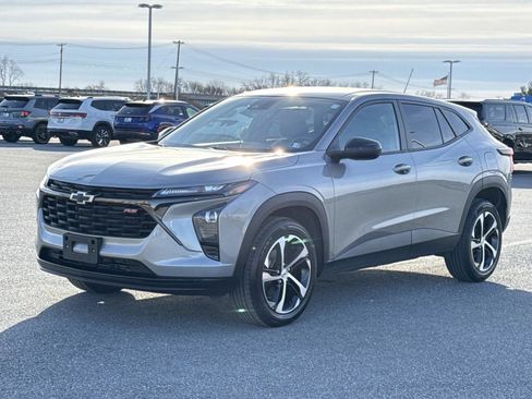 Used 2024 Chevrolet Trax RS w/ Driver Confidence Package image 27