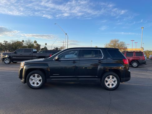 Used 2012 GMC Terrain SLE image 2