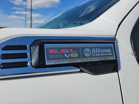 New 2025 GMC Sierra 3500 Pro image 10