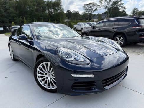 Used 2015 Porsche Panamera 4 AWD/4WD image 1