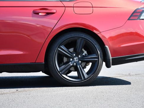 Used 2024 Honda Accord Sport image 11