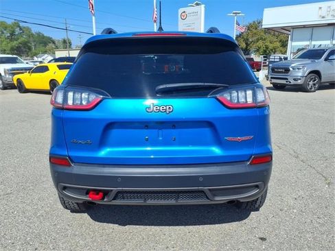Used 2019 Jeep Cherokee Trailhawk w/ Cold Weather Group image 6