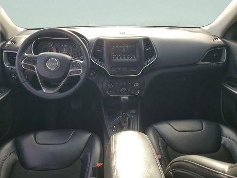 Used 2020 Jeep Cherokee Latitude Plus FWD image 11