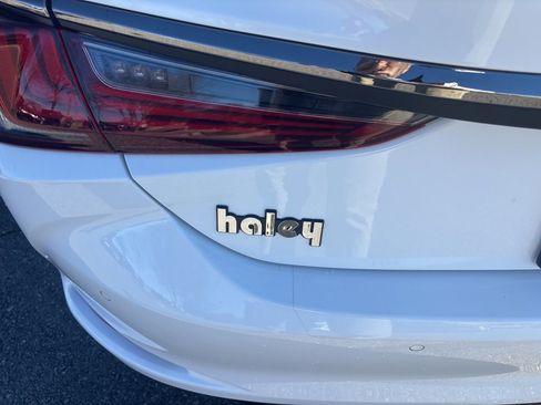 Used 2023 Lexus ES 350 F Sport image 19