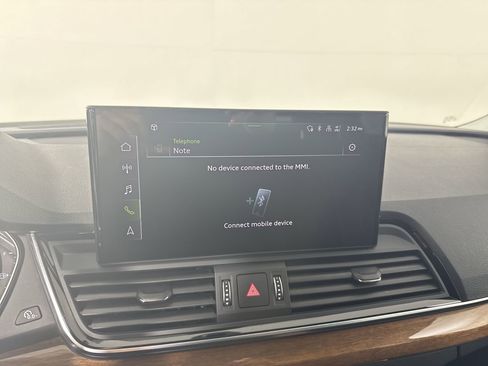 Used 2023 Audi Q5 2.0T Premium w/ Convenience Package image 15