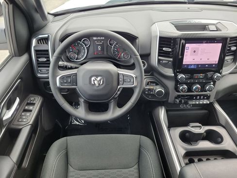 Certified 2025 RAM 1500 Big Horn AWD/4WD image 13