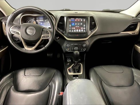 Used 2017 Jeep Cherokee Limited image 7