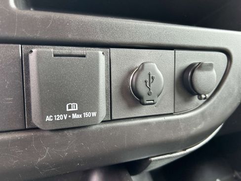 Used 2021 Chevrolet Express 2500 w/ Communications Package RWD image 23