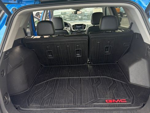 Used 2024 GMC Terrain SLT w/ Elevation Edition AWD/4WD image 17