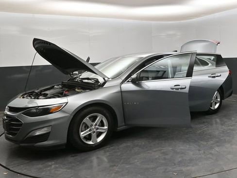 Used 2024 Chevrolet Malibu LS image 34