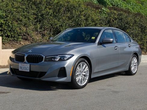 Used 2023 BMW 330i Sedan w/ Driving Assistance Package image 26