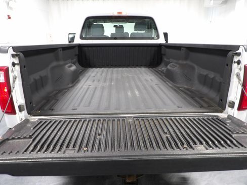 Used 2016 Ford F250 XL w/ Power Equipment Group RWD image 11