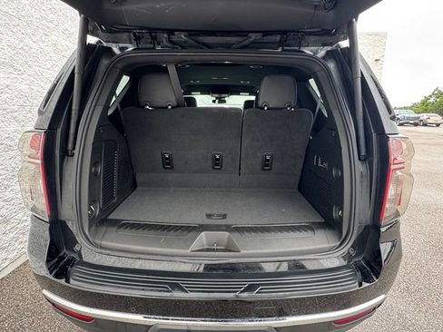 Used 2024 Chevrolet Tahoe LT w/ Luxury Package AWD/4WD image 5
