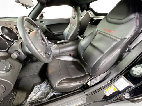 Used 2008 Pontiac Solstice GXP w/ Premium Package image 17