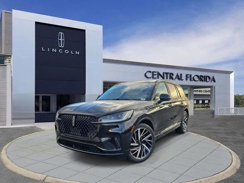 Used 2025 Lincoln Aviator Black Label w/ Jet Appearance Package image 33