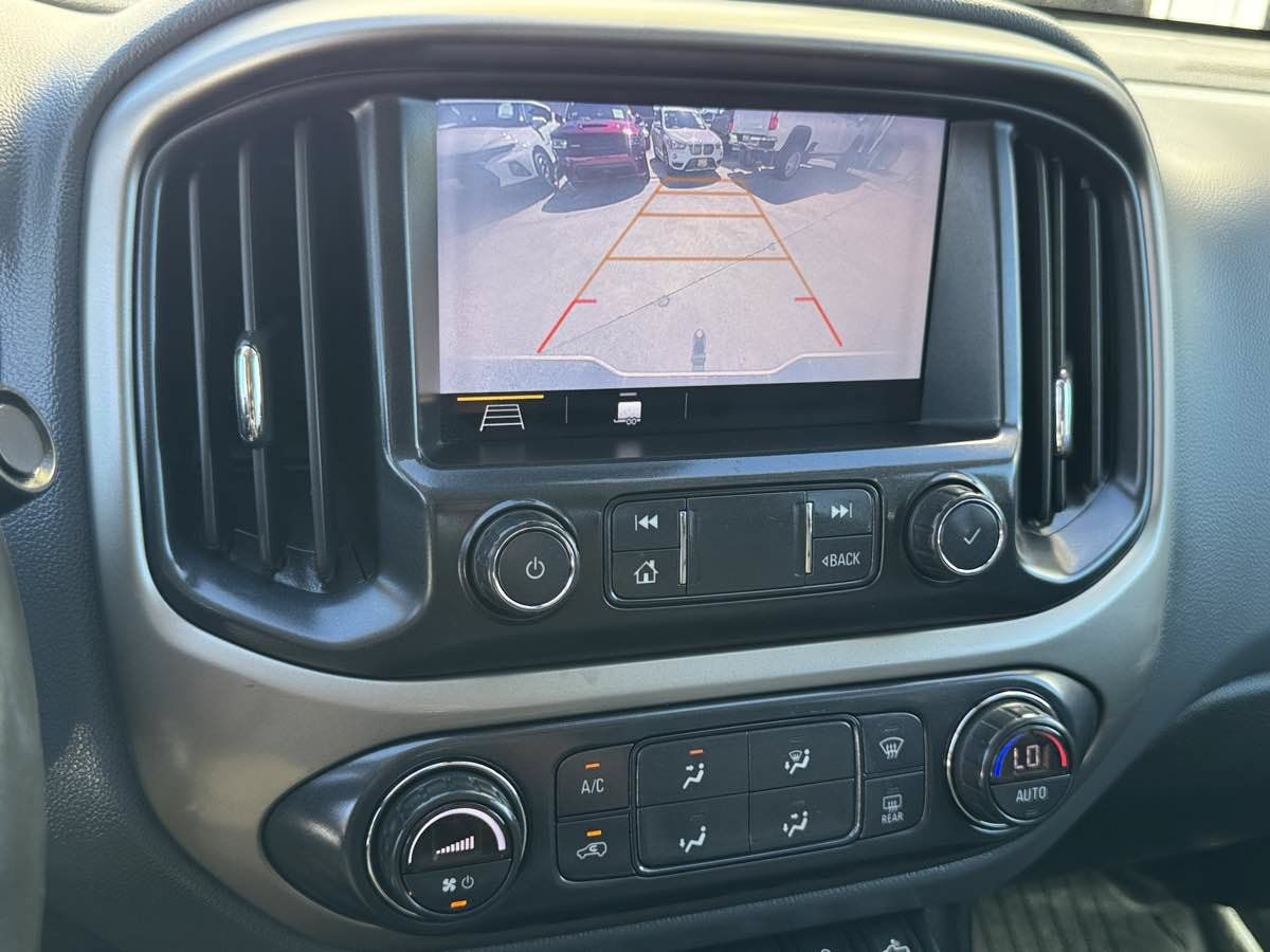 Used 2021 Chevrolet Colorado Z71 w/ Safety Package AWD/4WD image 33