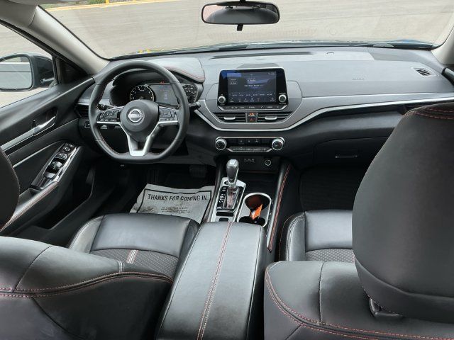 Used 2025 Nissan Altima 2.5 SR AWD/4WD image 21