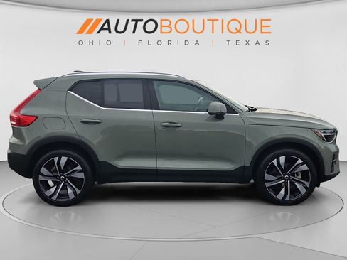 Used 2024 Volvo XC40 B5 Plus w/ Climate Package AWD/4WD image 6