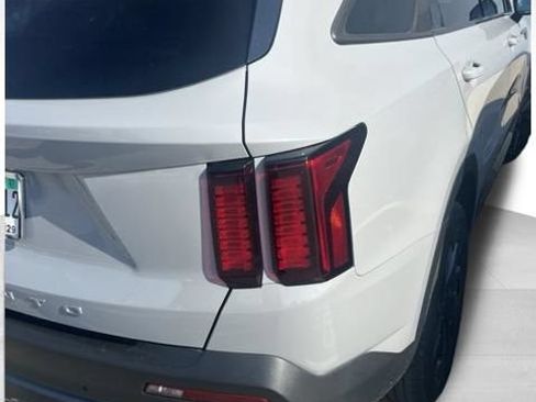 Used 2022 Kia Sorento S AWD/4WD image 7