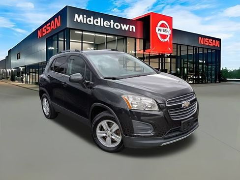 Used 2016 Chevrolet Trax LT w/ LT Sun and Sound Package AWD/4WD image 1