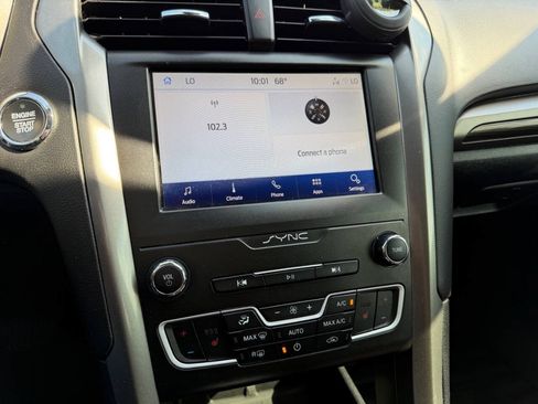 Used 2020 Ford Fusion SEL FWD image 13