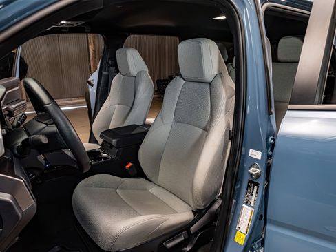 Used 2025 Toyota 4Runner SR5 AWD/4WD image 20