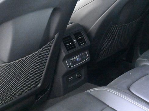 Used 2023 Audi Q5 2.0T Prestige w/ Prestige Package image 18