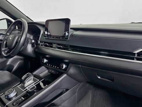 Used 2022 Mitsubishi Outlander SE image 28