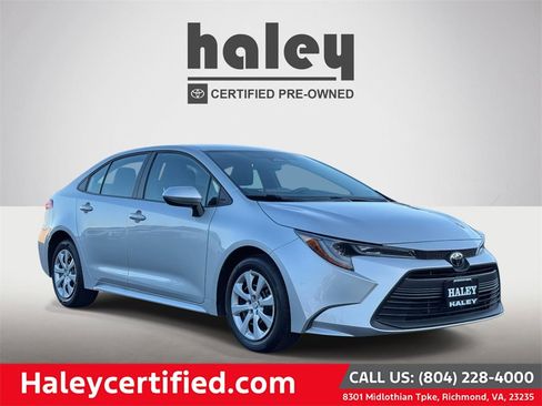 Used 2025 Toyota Corolla LE image 1