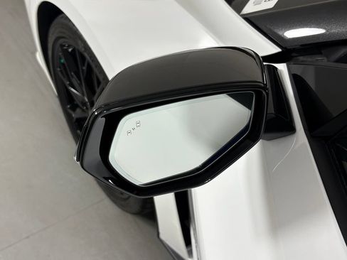 Used 2023 Chevrolet Corvette Stingray Premium Conv w/ Z51 Performance Package RWD image 16