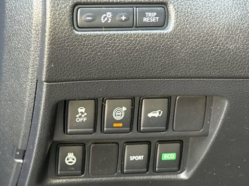 Used 2017 Nissan Rogue SL w/ SL Premium Package FWD image 24
