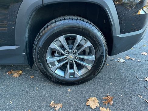 Used 2025 Chevrolet Equinox LT image 25