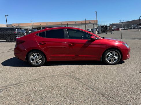 Used 2020 Hyundai Elantra Value Edition w/ Winter Weather Package FWD image 4