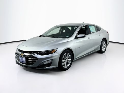 Used 2022 Chevrolet Malibu LT FWD image 1