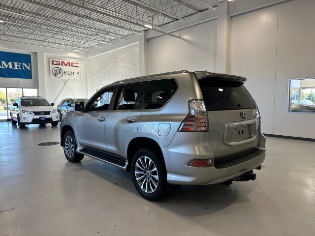 Used 2021 Lexus GX 460 Luxury w/ Accessory Package AWD/4WD image 7