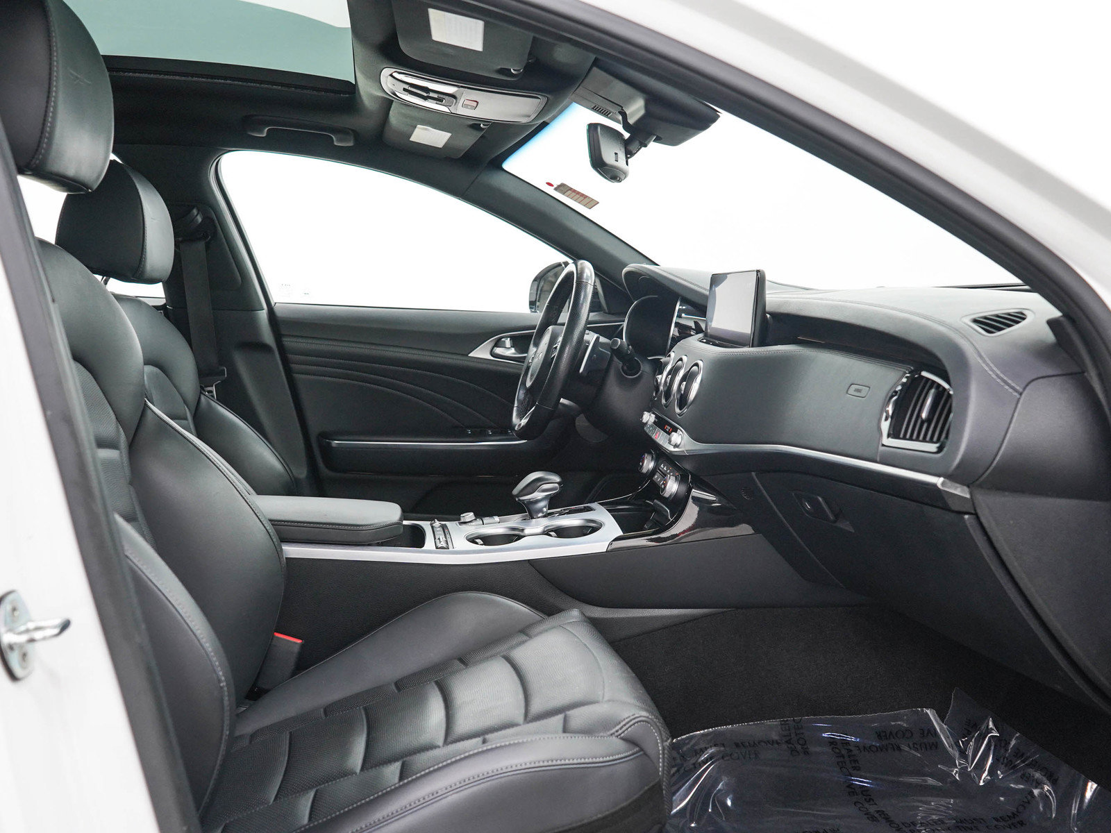 Used 2022 Kia Stinger GT2 AWD/4WD image 11