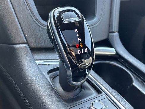 Used 2022 Cadillac XT6 Premium Luxury image 27