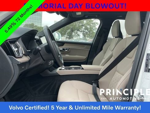 Certified 2025 Volvo XC90 B6 Plus AWD/4WD image 31
