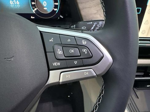 New 2026 Volkswagen Atlas SE FWD image 31