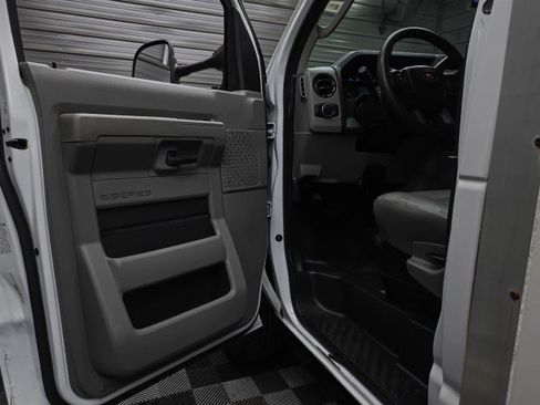 Used 2022 Ford E-350 and Econoline 350 Super Duty w/ Power Windows & Locks Group RWD image 29