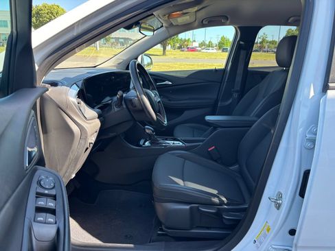 Used 2025 Buick Encore GX Preferred FWD image 25