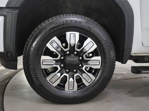 Used 2024 GMC Sierra 2500 Denali w/ Technology Package image 33