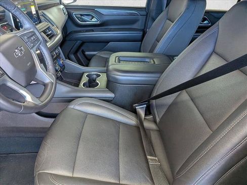 Used 2022 Chevrolet Tahoe Z71 w/ Luxury Package AWD/4WD image 14
