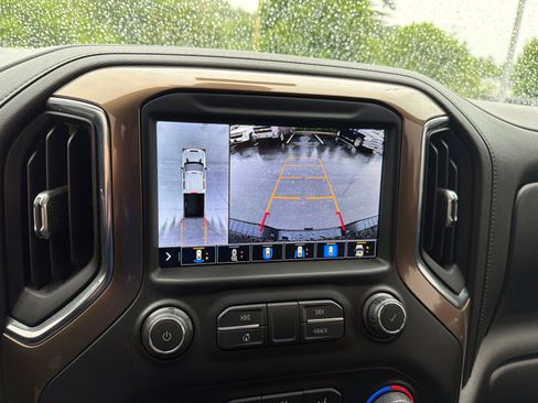 Used 2020 Chevrolet Silverado 2500 High Country w/ Z71 Off-Road Package AWD/4WD image 21